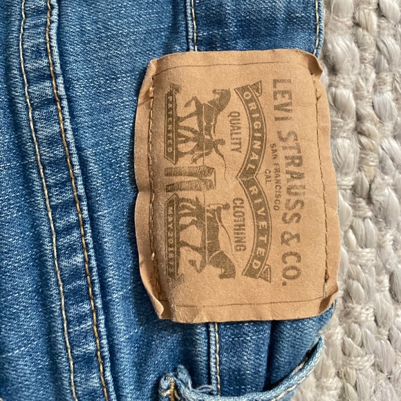 Levi denim shorts - Picture 4 of 4